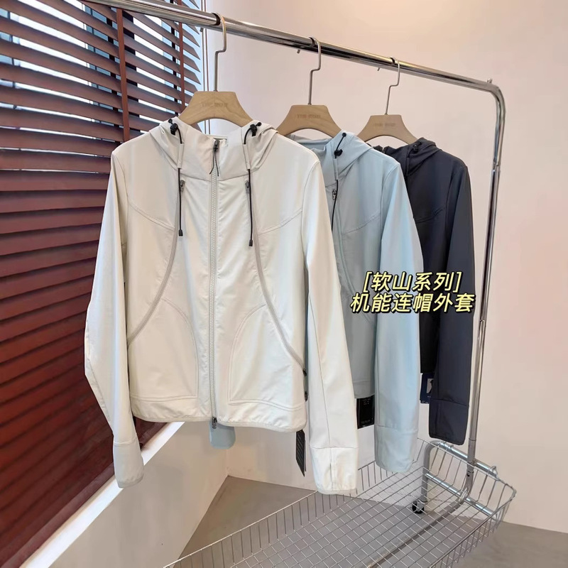 Super Awesome! Functional Mountain Style, Top Quality! Hooded Outdoor Jacket with Double Zipper Pockets, New for Spring 2026