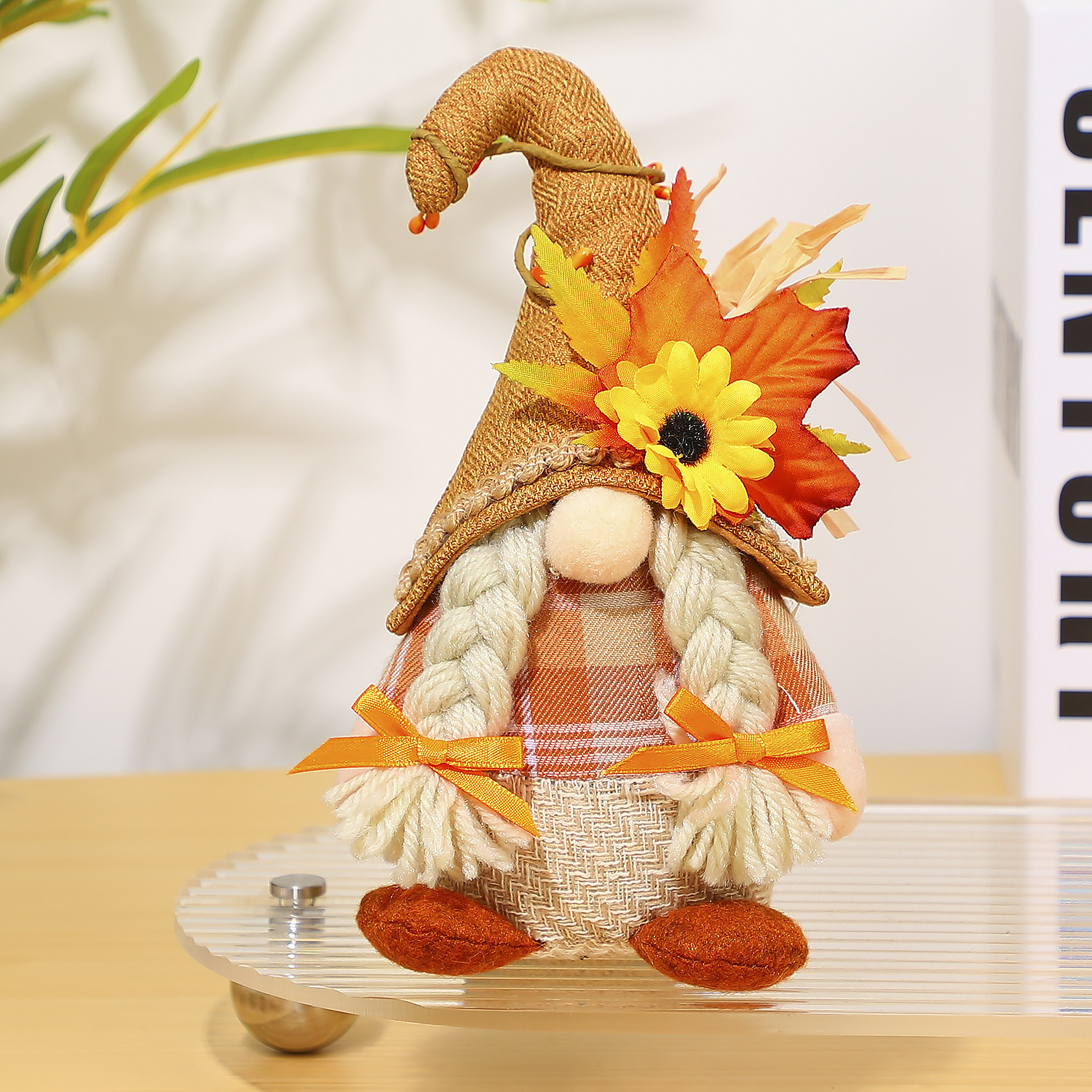 米色帽子太阳花带辫子女款