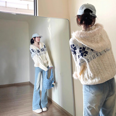 2025年新款韩系穿搭提花毛领白色针织开衫女秋冬宽松毛衣外套上衣