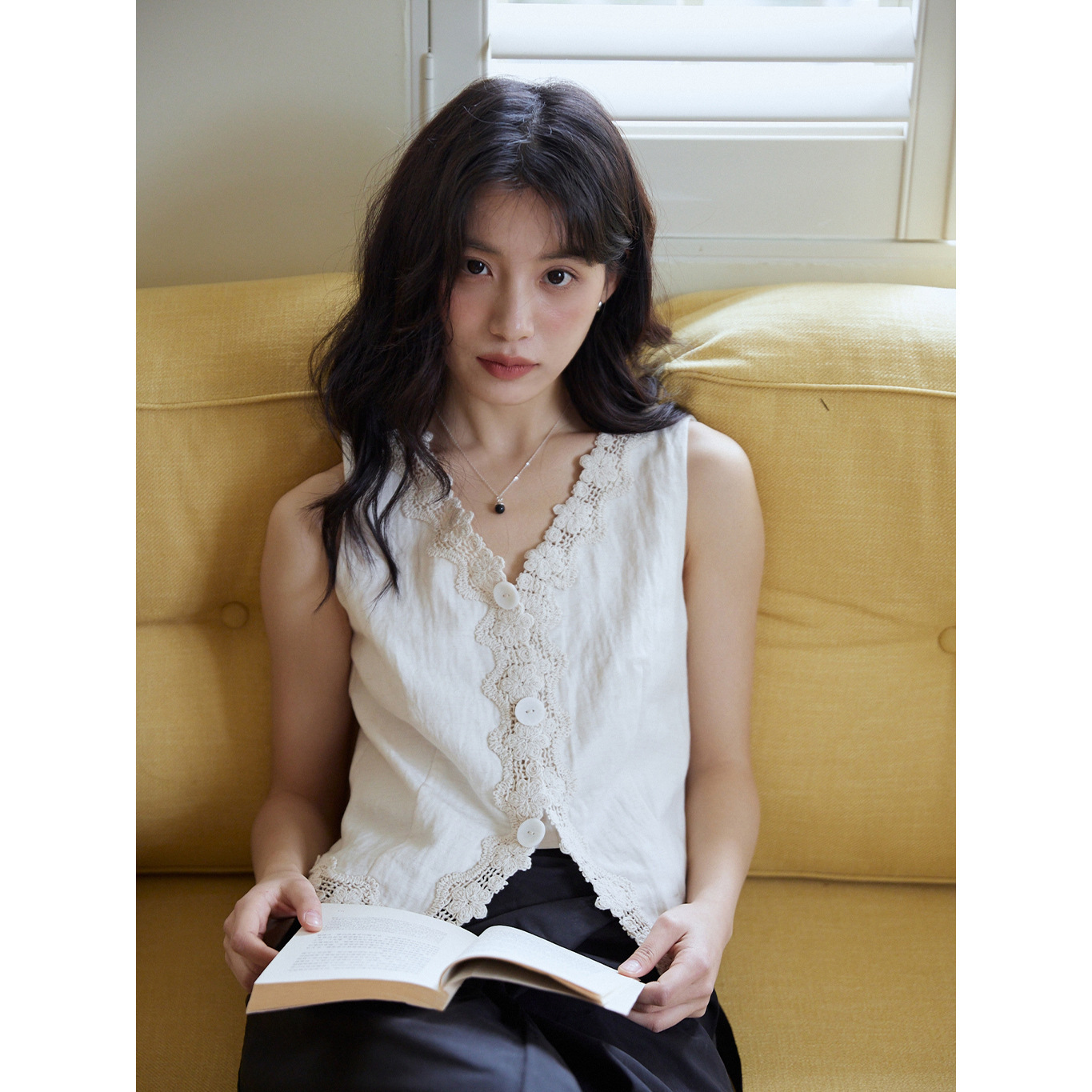 Mixabo French Apricot Lace V-Neck Vest Women's Summer Design Vest Sleeveless Pleated Texture Top