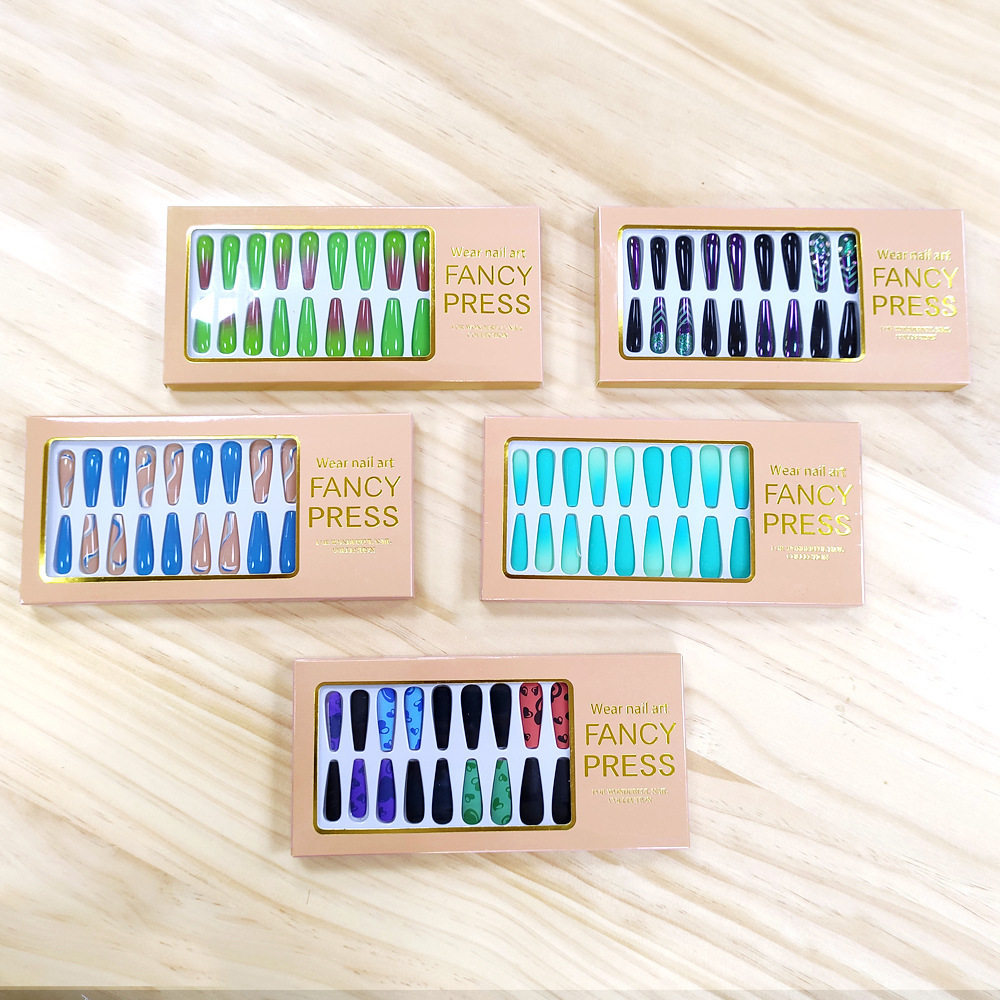 Ventas en caliente tienda física venta en caliente manicure personalizada desmontable parche de uñas falsas características de embalaje de manicure personalizado parche