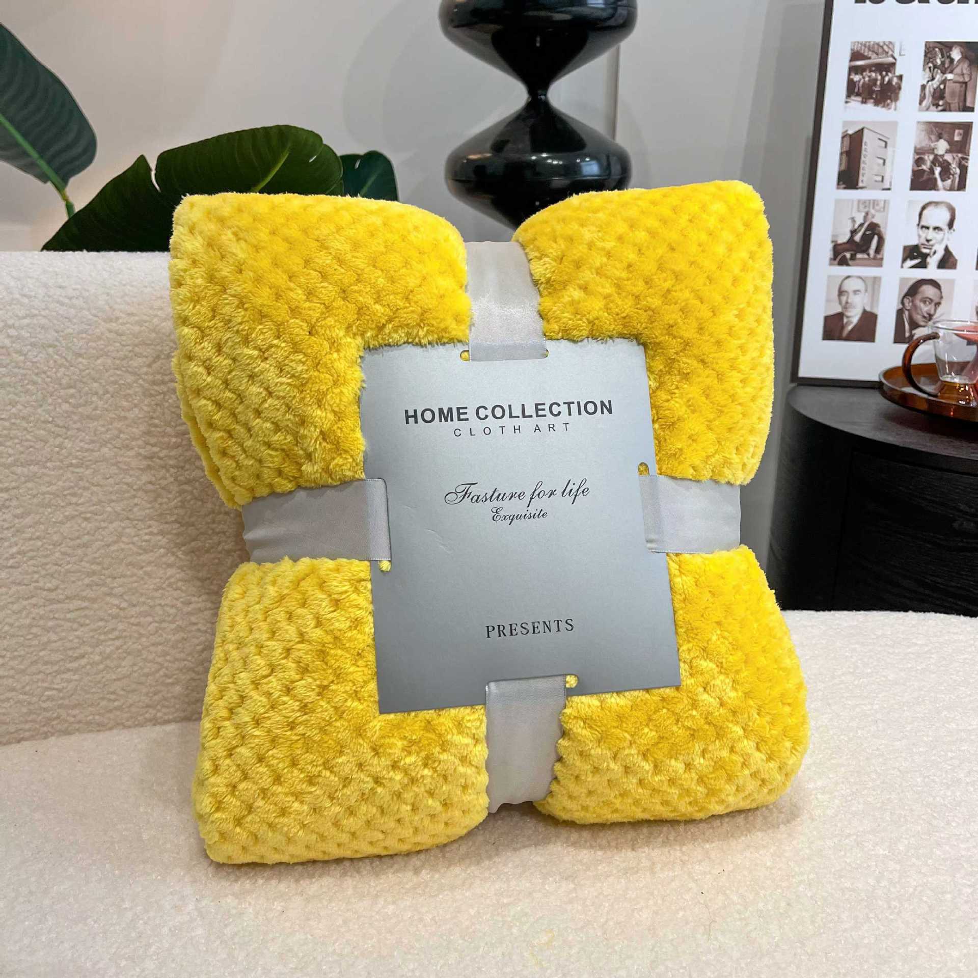 菠萝格毛毯法兰绒毯子办公室午睡毯加厚珊瑚绒盖毯空调毯绒毯批发