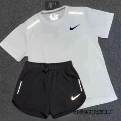 2025 夏 速乾性 ランニング トレーニング セット 男女兼用 マラソン フィットネス 陸上競技 半袖 ショーツ スポーツ専用