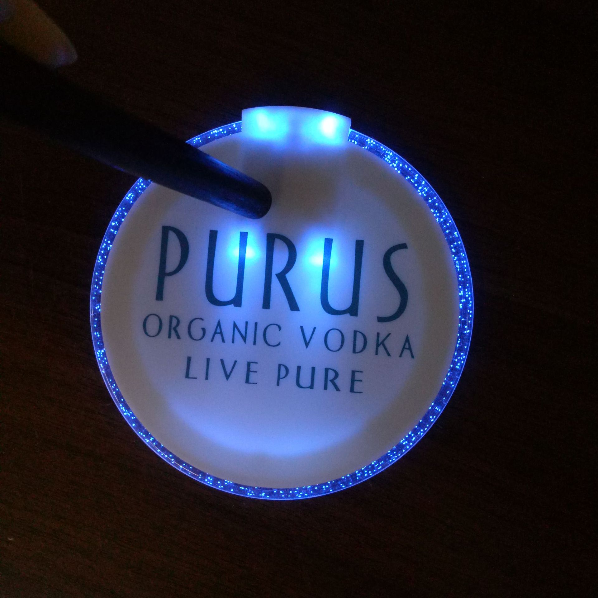 La inducción de gravedad llevó emisora de luz posavasos emisora de luz Coaster bar KTV fiesta atmósfera LED colorido posavasos botella de vino