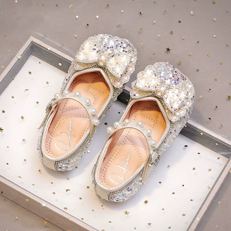 Сверкающие танцевальные туфли для девочек 2025 новые весенние и осенние детские кроссовки для девочек Принцесс обувь для девочек на мягкой подошве