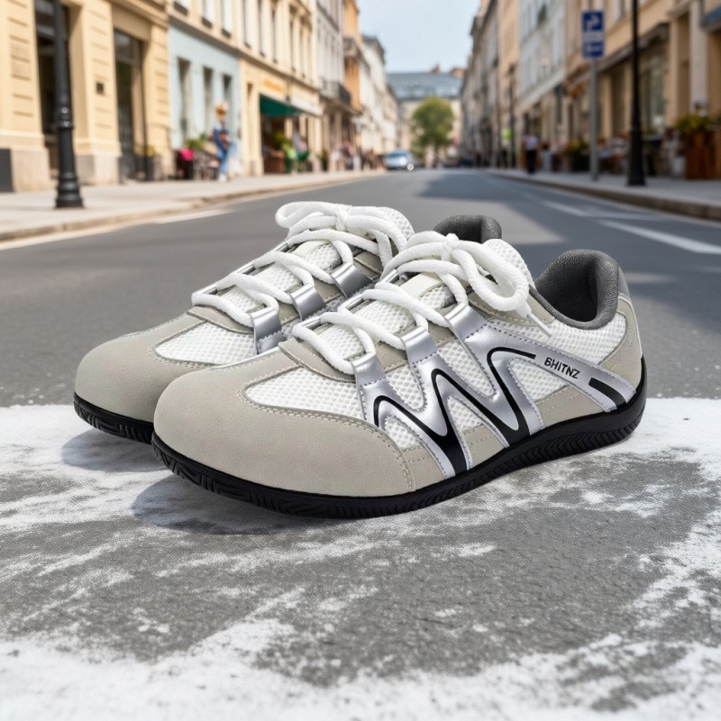 2026 verano nuevo estilo de moda retro pareja zapatos de entrenamiento calientes de lujo ligero redes transpirables zapatillas deportivas de estudiantes para hombres