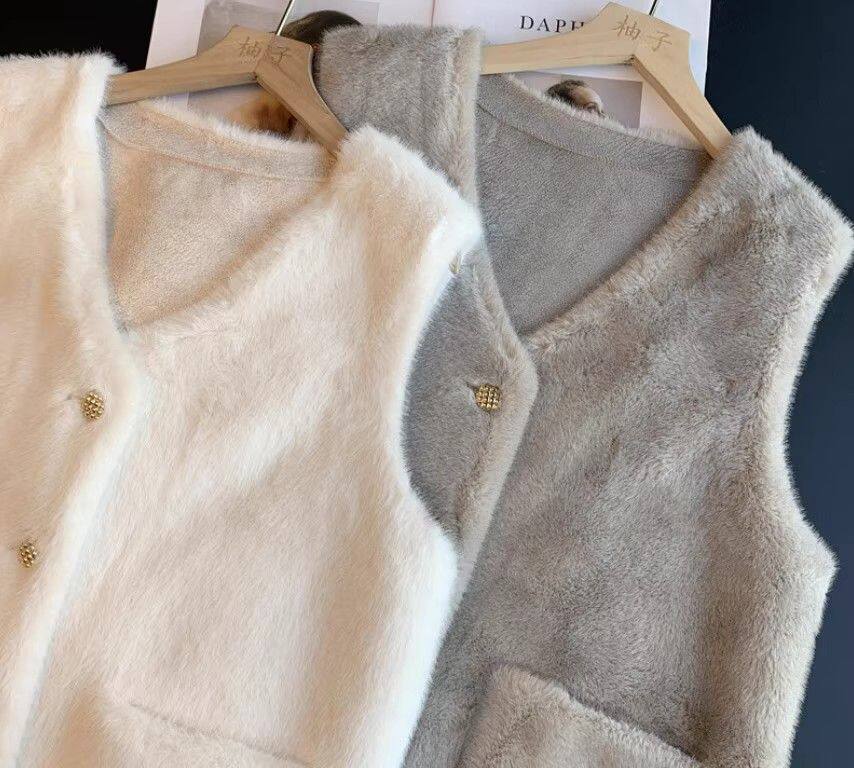 Áo vest nữ phối lông cừu cổ chữ V dáng ngắn mặc ngoài mùa đông — màu xám nhạt, đen chi tiết 9