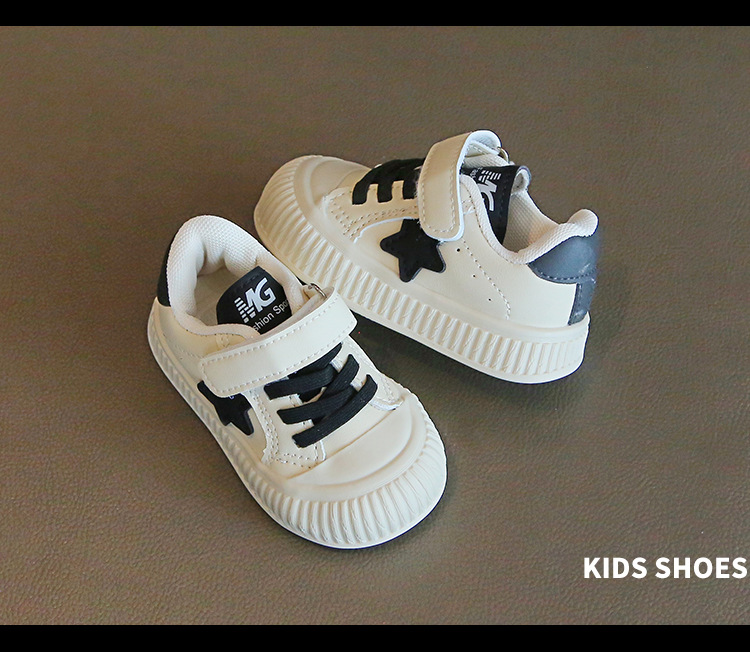 Beebikevadised ja sügisesed beebipehmed tallad, libisemiskindlad üksikud väikesed valged kingad, nahkpind, lastejalatsid_voghion.com