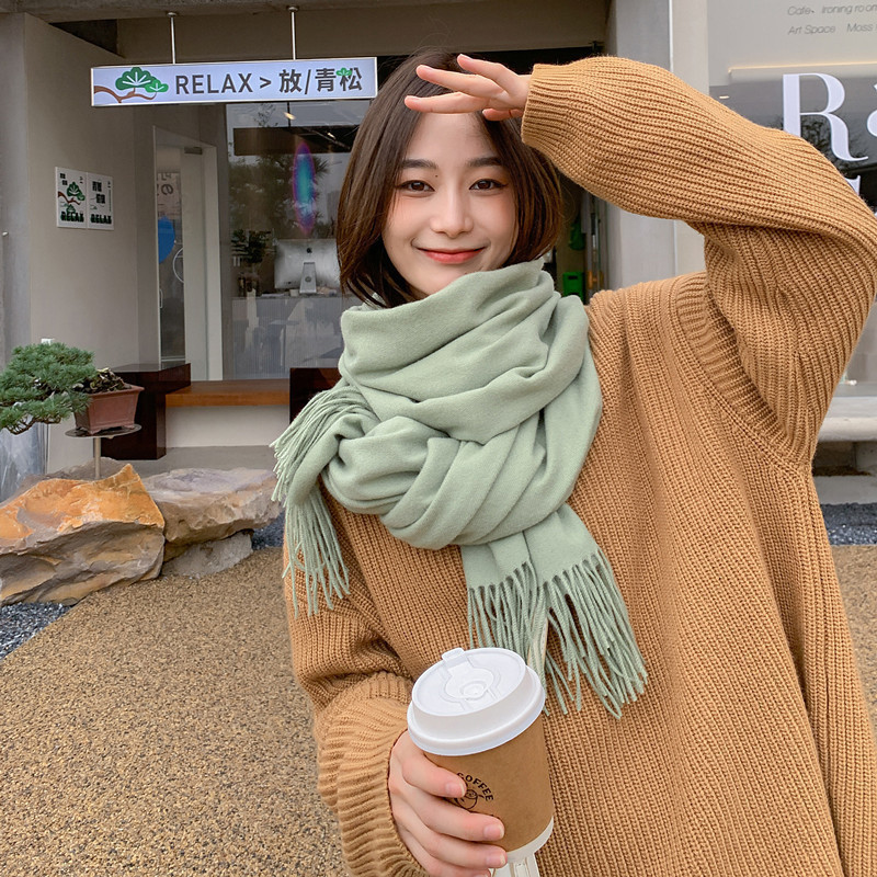 マフラーの女性の冬の新型ウールはカシミヤのマフラーの純色に似せています。|undefined