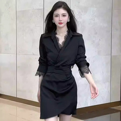 2025春の婦人服の新型デザイン感があります。
