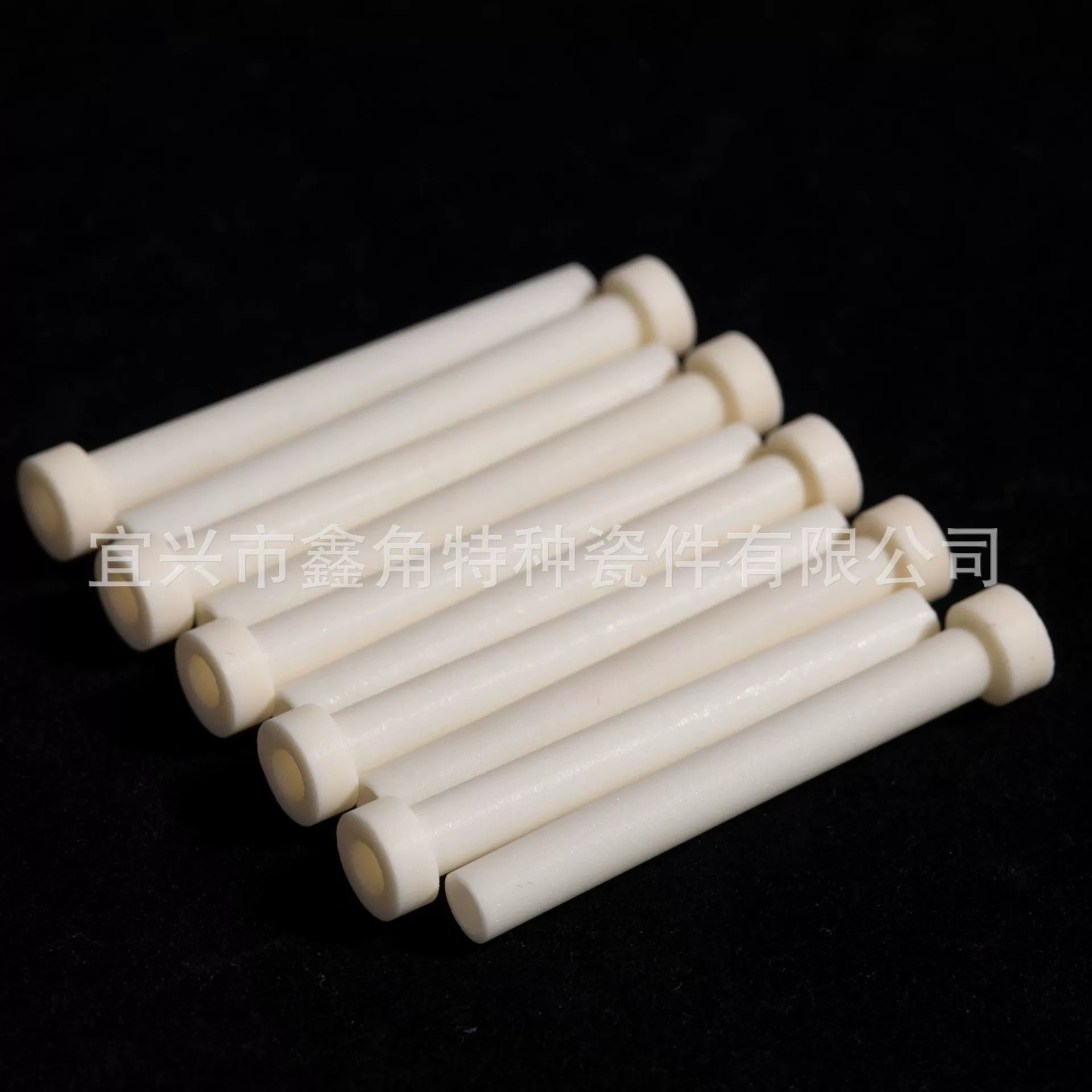 Ceramic white accessories