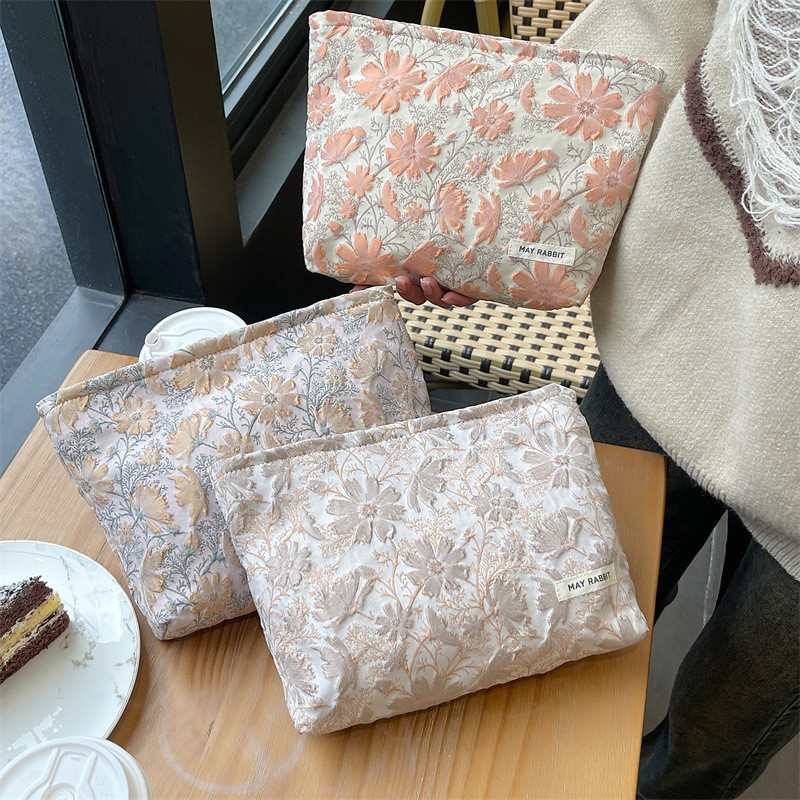 Quality capacious cosmetic bag