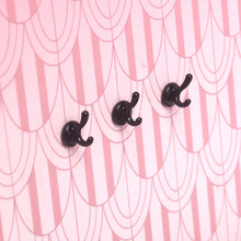 娃娃屋配件 迷你合金喷漆挂衣钩/挂钩3个装 dollhouse仿真模型