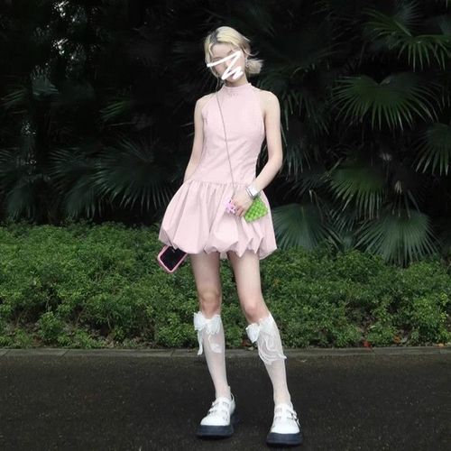 French sleeveless V-neck dress for children's summer 2025, petite size, waist-cinching, full skirt, temperament, hydrangea dress