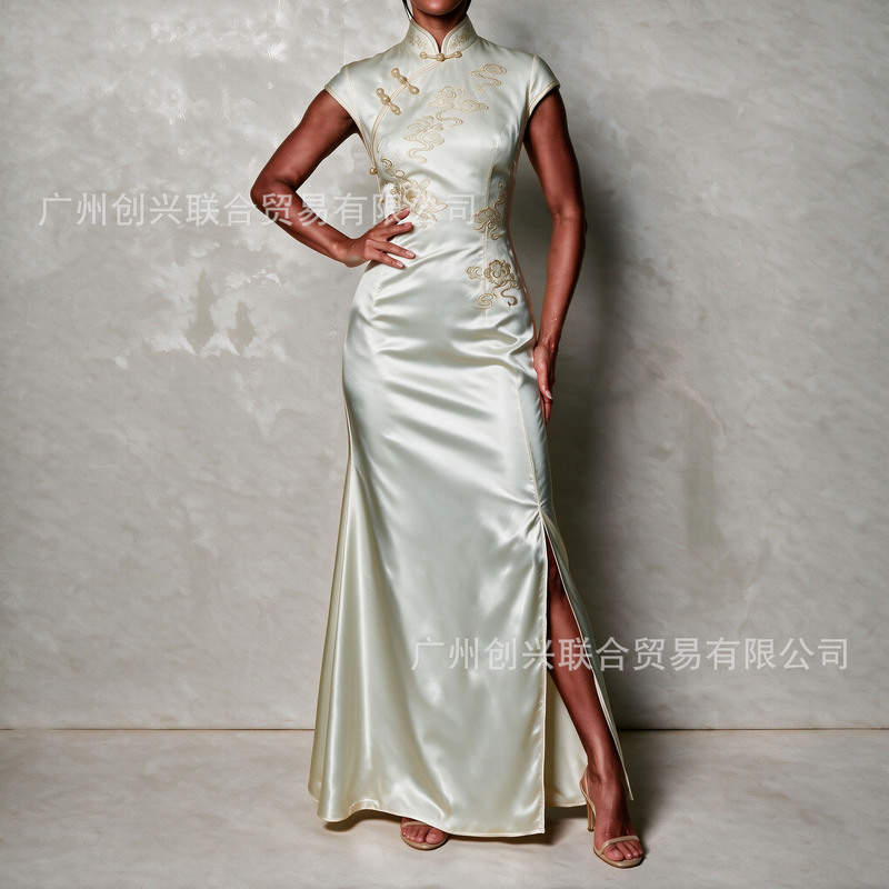 New Chinese-style modified cheongsam dress with asymmetrical slit and embroidery, high-end design dress, elegant women's evening gown New Chinese-style modified cheongsam dress with asymmetrical slit and embroidery, high-end design dress, elegant women's evening gown