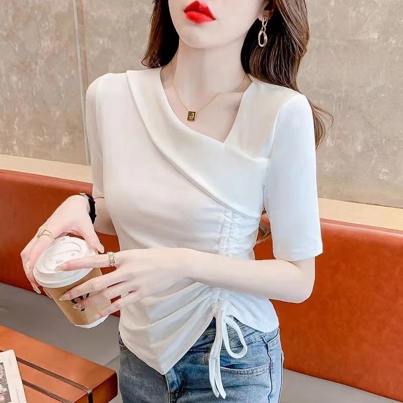 Nuevo diseño irregular con cordón SLIM-Fit Top corto ins Camiseta de manga corta con cuello en V puro y elegante para mujer verano