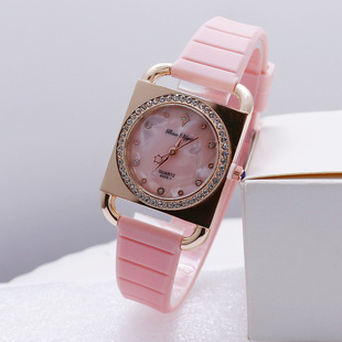 2025�羳�¿�r�����  �p�ݺ��s�Lͬ���i�荔���ŮʿʯӢ��Ů��