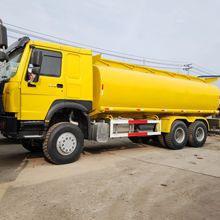 跨境供应二手豪沃375马力 20立方 6X4油罐专用 后八轮密封油箱
