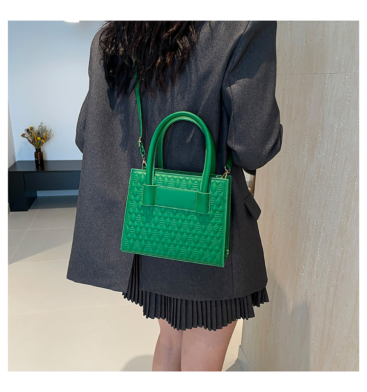 Leisure for women 2024 new item, niche simple diamond grid handbag, fashionable and popular single shoulder crossbody_voghion.com