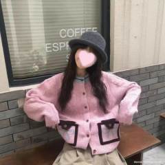 2025秋冬新款韩版甜美撞色口袋宽松慵懒风圆领针织开衫毛衣女