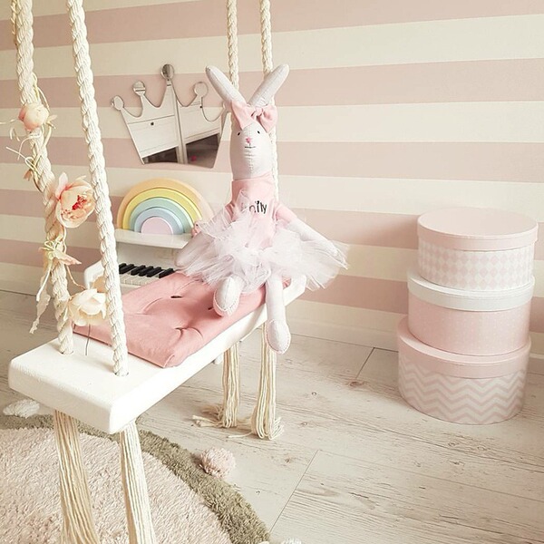 INS Style Children's Swing Hanging Chair Children's Room Decoration Baby Entertainment Swing Solid Wood Board Sponge Pad Cotton Rope Swing