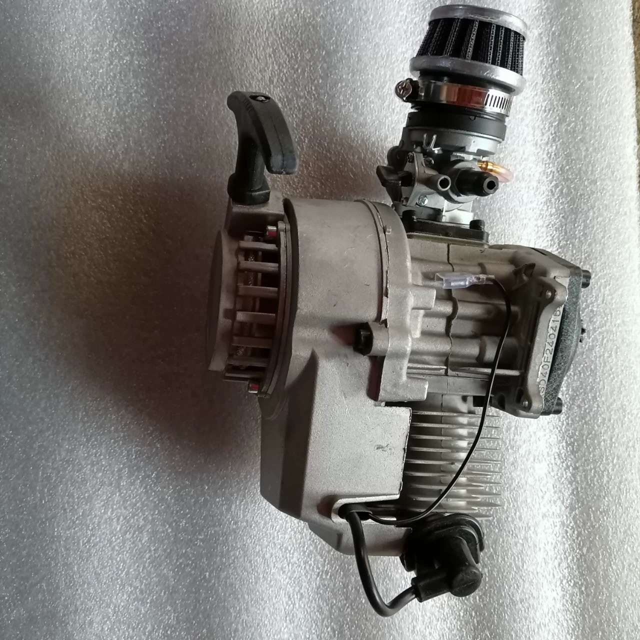 Мини-мотоцикл аксессуары 49CC небольшой спортивный автомобиль два-два хода двигателя бензиновый двигатель полностью алюминиевый легко тянуть новый воздушный фильтр