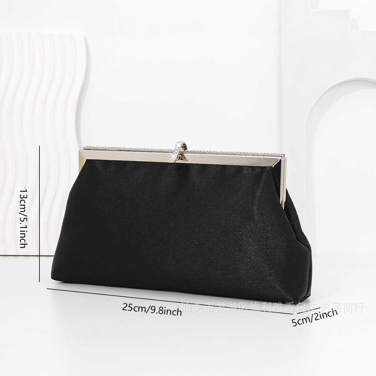 Light Luxury Faux Silk Banquet Clutch Chain Crossbody Bag Evening Bag Niche Design Women's Handbag For Cheongsam - Thumbnail 4
