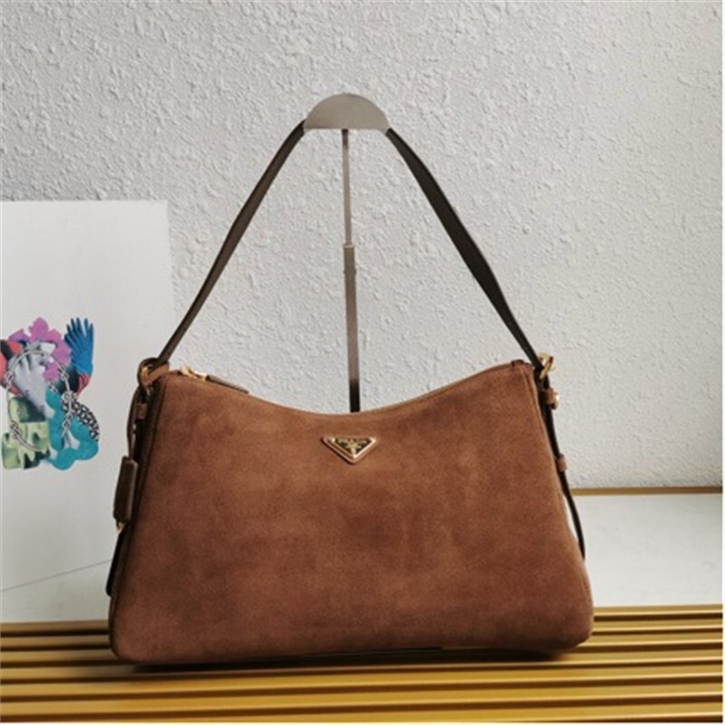 The New Frosted Leather Handbag from P Brand 1Bc228 Is Inspired by the Hobo Silhouette Women's Bag