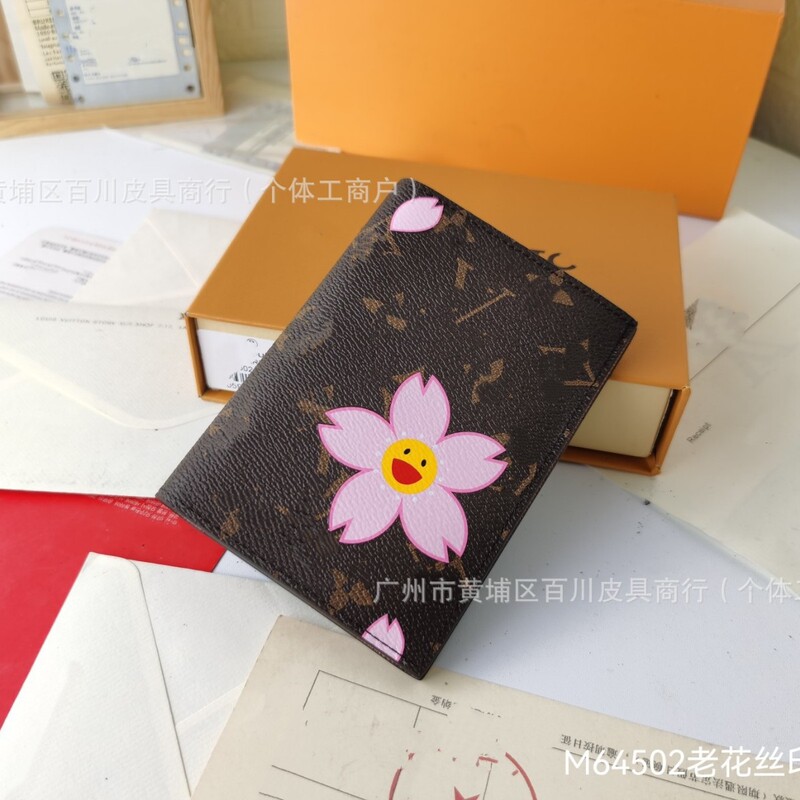 Foreign Trade Supply High Quality Women's Large Capacity Short Wallet Presbyopic Genuine Leather Cartoon Passport Holder Flower Wholesale Foreign Trade Supply High Quality Women's Large Capacity Short Wallet Presbyopic Genuine Leather Cartoon Passport Holder Flower Wholesale