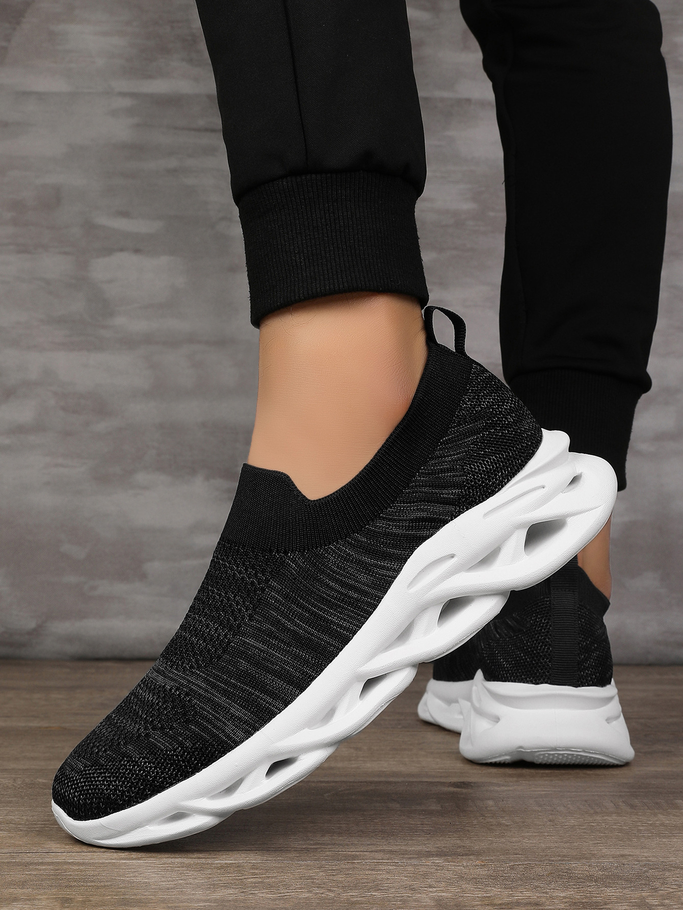 Outdoor-Wanderschuhe Einlagige Schuhe Sommersport Fliegengitterschuhe Atmungsaktiv Leichte Reise-Wandersockenschuhe mit weicher Sohle_voghion.com