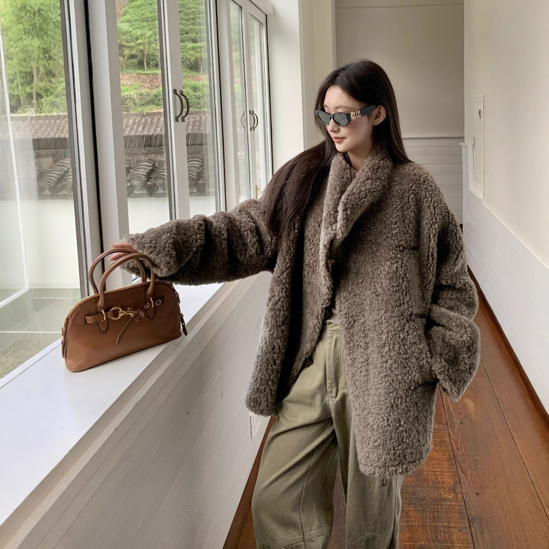 双面穿冬季新款仿羊羔毛牛角扣皮草长大衣皮毛一体环保毛毛外套女