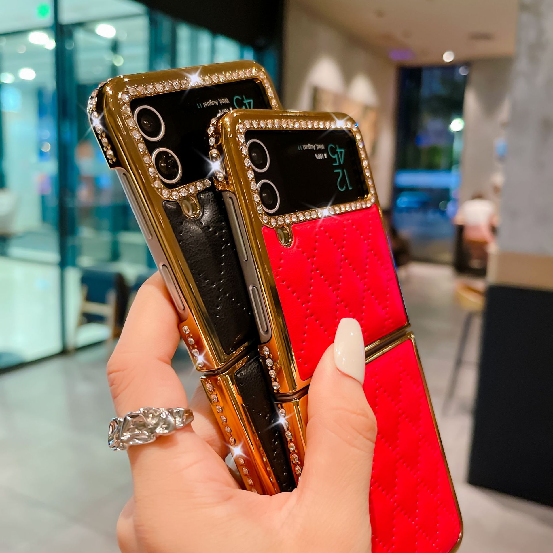 Adatto per Samsung ZFLIP5, modello ZFLIP4 pieghevole in pelle con piccolo diamante profumato, elettrolitico intarsiato di lusso_voghion.com