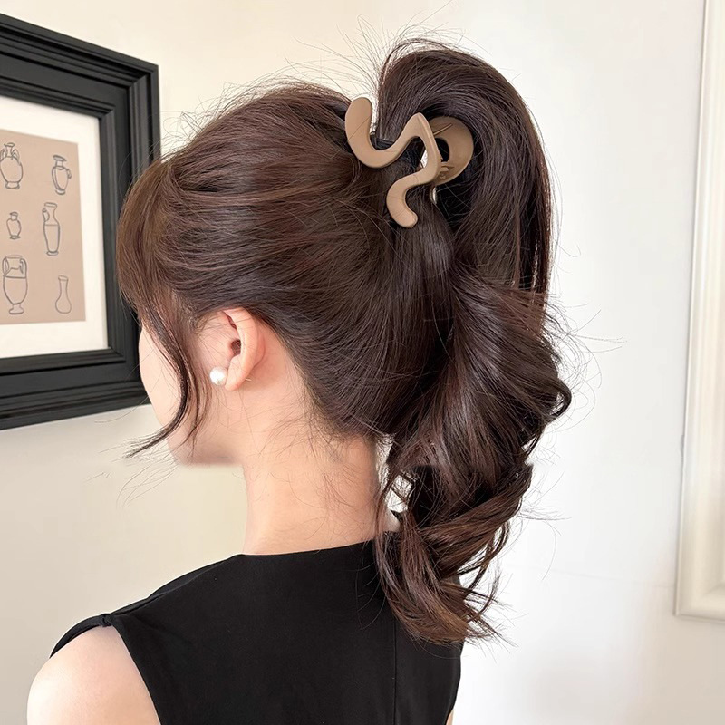 Clip de agarre de botón rojo de Encora para mujer nuevo clip de tiburón de pelo de disco de estilo de alta calidad en la parte posterior de la cabeza horquilla de temperamento