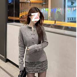 秋冬2024新款灰色半开领长袖针织衫女修身毛衣打底衫收腰气质上衣
