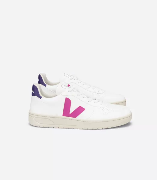 Purple blue tail purple red V