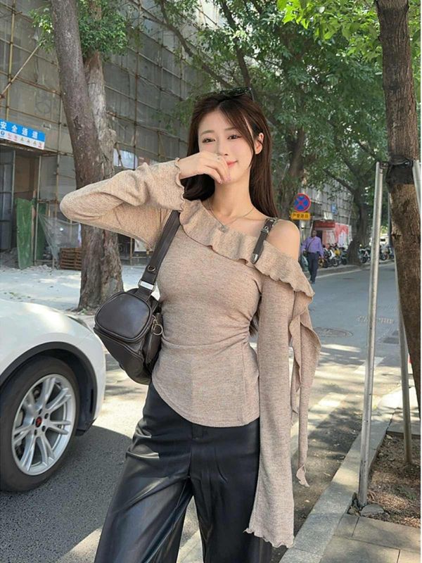 荷叶边褶皱长袖针织衫女秋季新款辣妹设计感小众修身掐腰露肩上衣|undefined