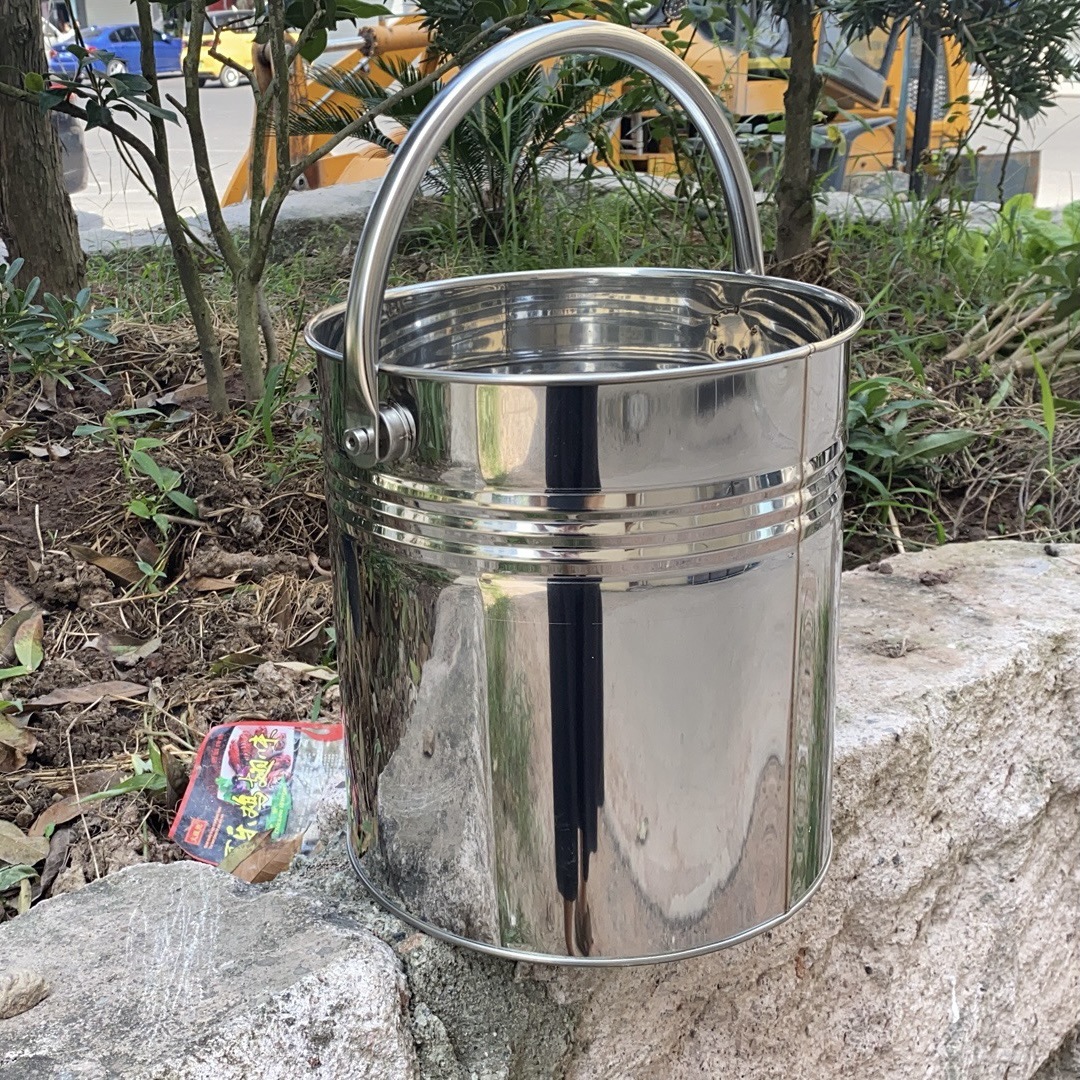 不锈钢啤酒桶冰桶油桶户外露营手提水桶加厚耐用方便携带豪华油桶