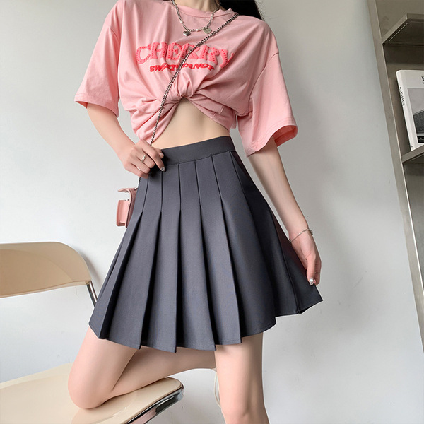 Pleated skirt