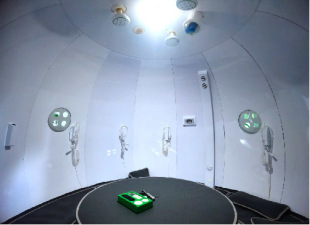 Power Consumption 1.2 Degrees/h Oxygen Reputation Technology for 4-8 People Soft and Hard Body High Voltage Oxygen Cabin Pressure 150kpa