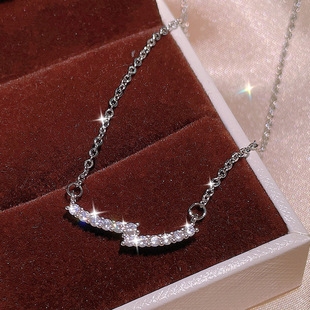 õ����僰���y��C��Ů������ʽ��i��朷䳲΢Ц���������o