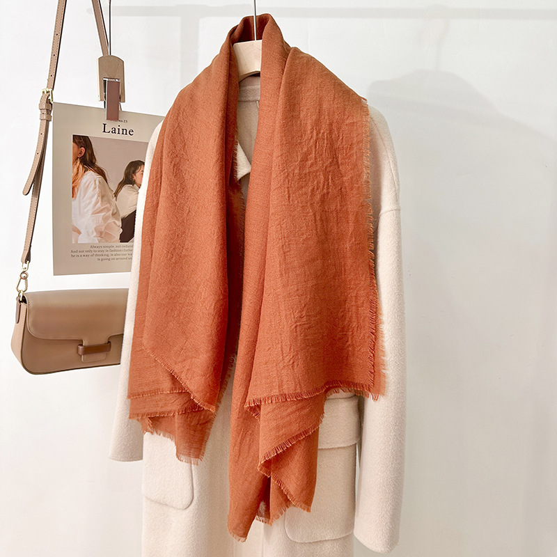 Artístico simple toallas de gaze exterior protector solar elegante chal coreano damas de color sólido cuadrado corto bordado bufandas temperament