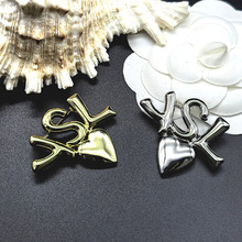 杨树林爱心字母胸针名媛公主风别针气质可爱百搭针扣服装领针饰品