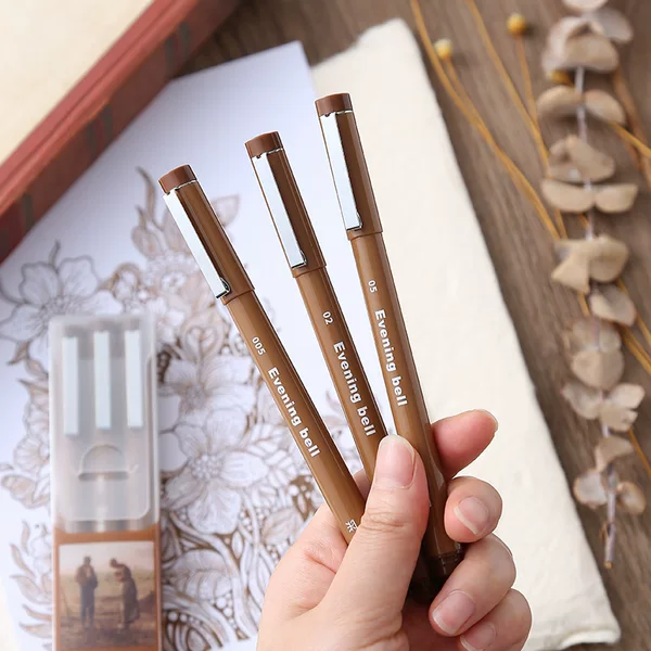 Brown Ink Needle Tip Pen for Hand-Drawn Comics, Line Drawing, Illustration, and Ultra-Fine Line Drawing