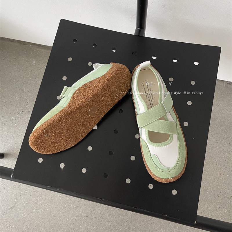 Two-tone Mary Jane shoes with velcro for leisure platform