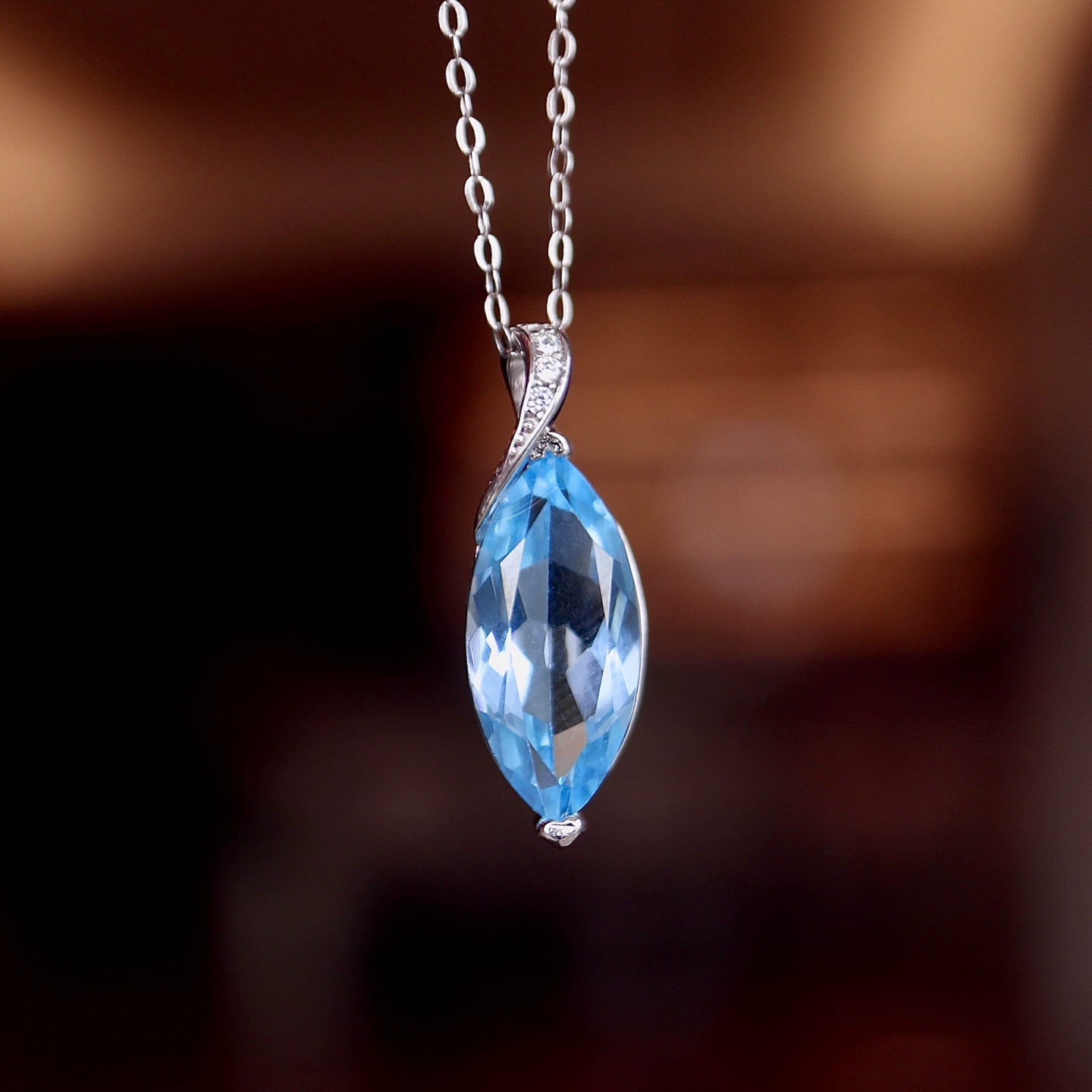 Натуральный топаз S925, инкрустированный серебром, простой универсальный новый кулон с кольцом из топаза 2025 года, популярный предмет.