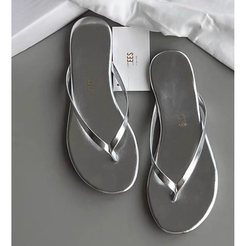 2026 Korean Style Simple Silver Flip-Flops for Women, Summer Flat-Soled Beach Vacation Thong Sandals, Cool for Summer