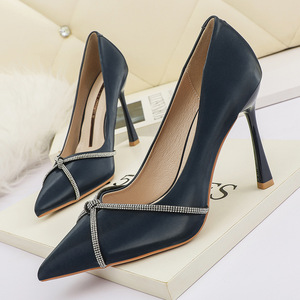 European and American sexy pointed Cross Diamond high heels thin heel sexy women’s single shoes versatile women’s shoes