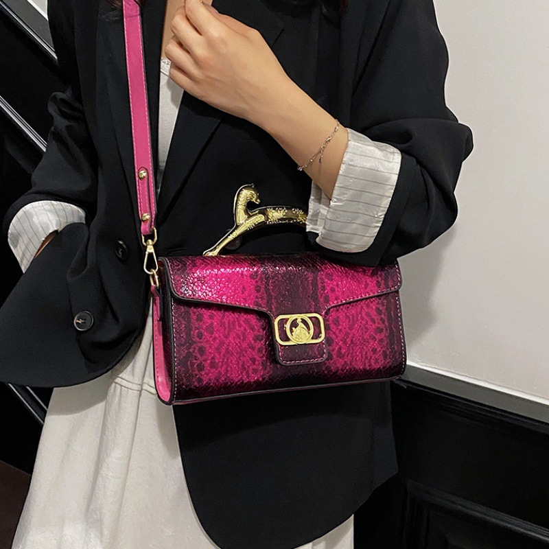 Bolso de textura transfronteriza 2025 verano nuevo bolso femenino bolso de hombro con estampado de piel de serpiente de alta calidad bolso de mensajero de color de contraste retro