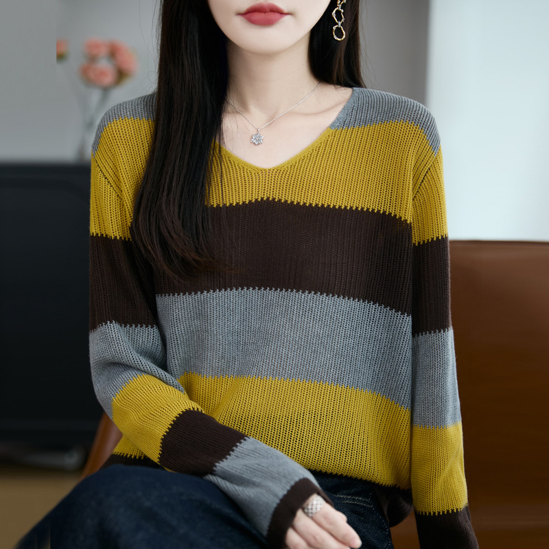 2025年早秋新款精纺羊毛V领针织衫长袖女镂空拼色条纹宽松打底衫|undefined