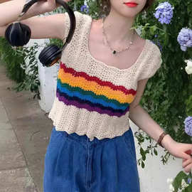 彩虹条纹镂空针织背心女外穿女装夏季设计感宽松短款方领辣妹上衣
